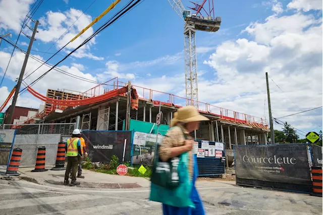 Toronto condo market stalls as sellers, buyers face off