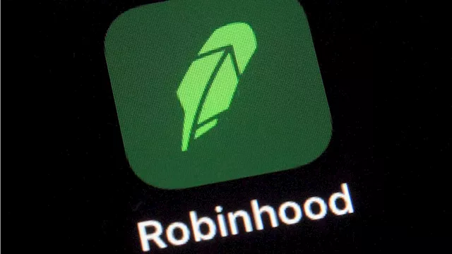 Robinhood tops Q2 earnings estimates, misses user forecasts