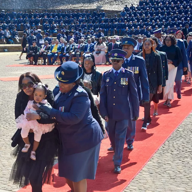 Families of slain officers advised to file lawsuit against criminals - SABC News - Breaking news, special reports, world, business, sport coverage of all South African current events. Africa's news leader.