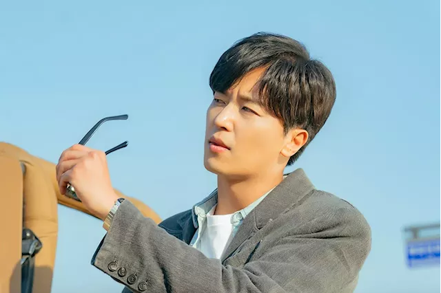 Yeon Woo Jin Is A Detective Overqualified For His Town In “A Virtuous Business”