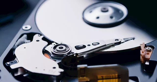 The Music Industry’s ’90s Hard Drives Are Dying