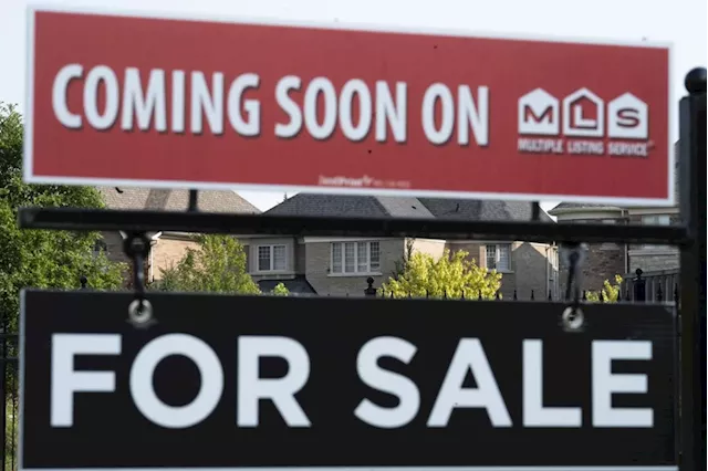 National housing market in 'holding pattern' as buyers patient for lower rates: CREA