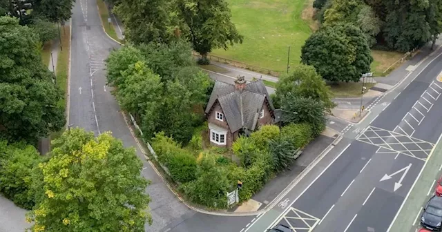 House sitting in very unusual location hits market for £350k