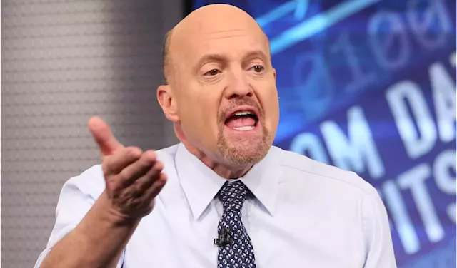 Cramer Looks To Costco, KB Home Earnings For Market Clues