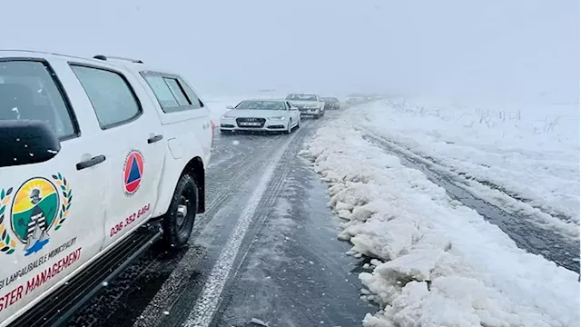 Heavy snowfall affects power and network connection in KZN Midlands - SABC News - Breaking news, special reports, world, business, sport coverage of all South African current events. Africa's news leader.