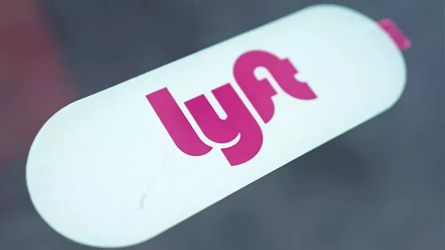 Texas Lyft driver sues rideshare company, hospital after passenger choked him with his own seatbelt