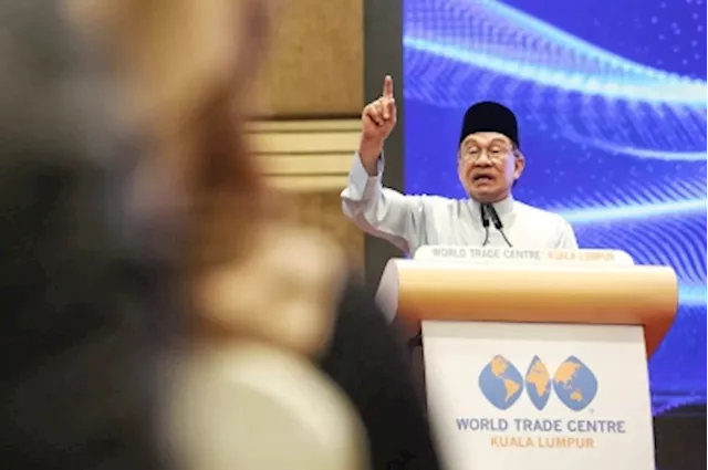 PM Anwar urges Islamic councils to tap financial experts for better zakat and investment management to prevent losses