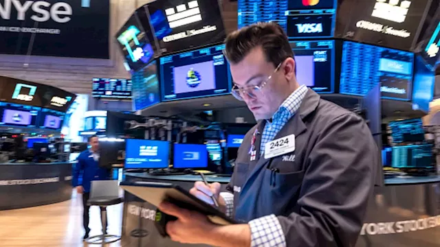 Market Gives Up Gains as Earnings Season Continues