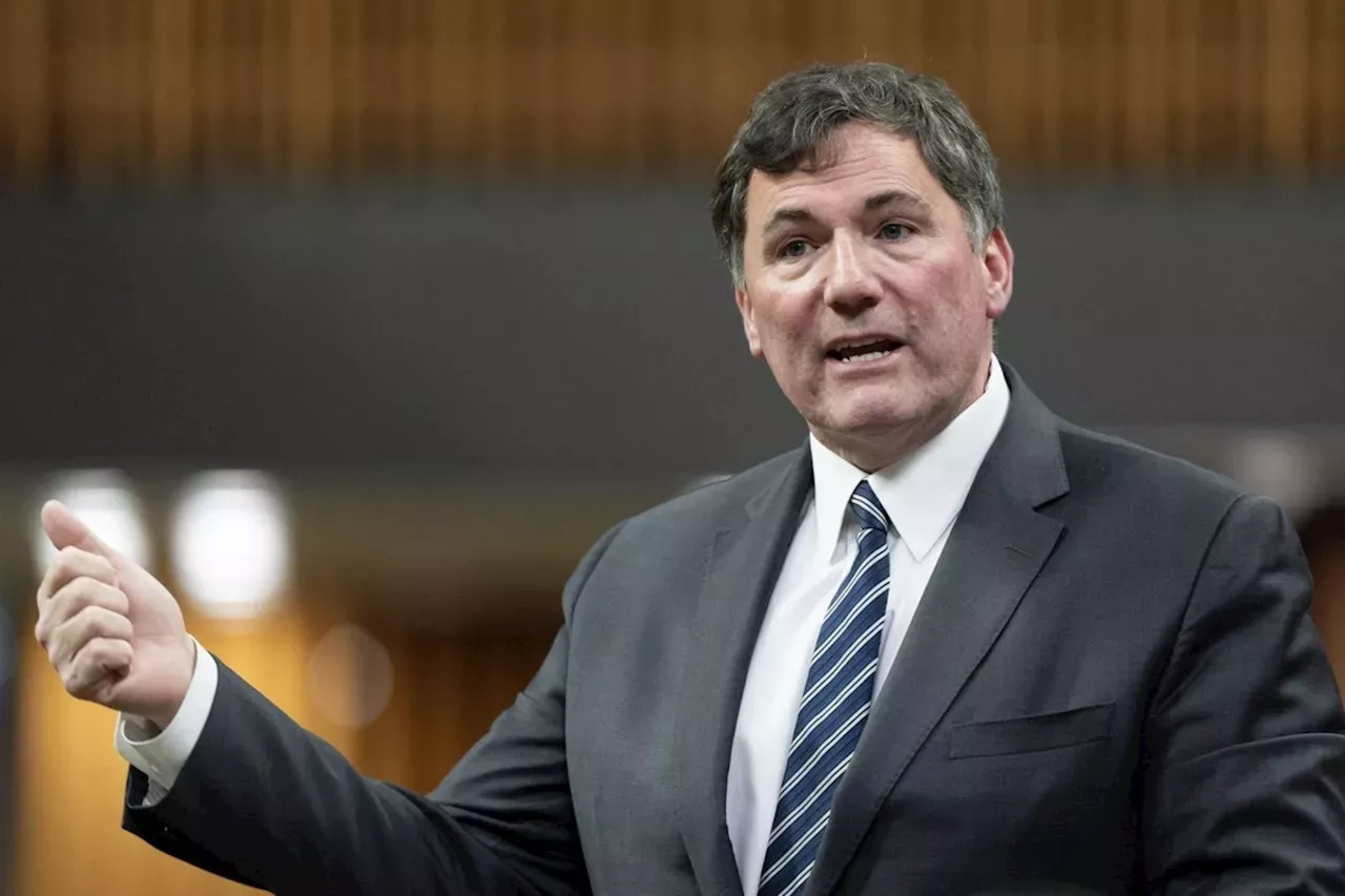 Liberal MPs Urge Finance Minister LeBlanc to Reconsider Leadership Bid